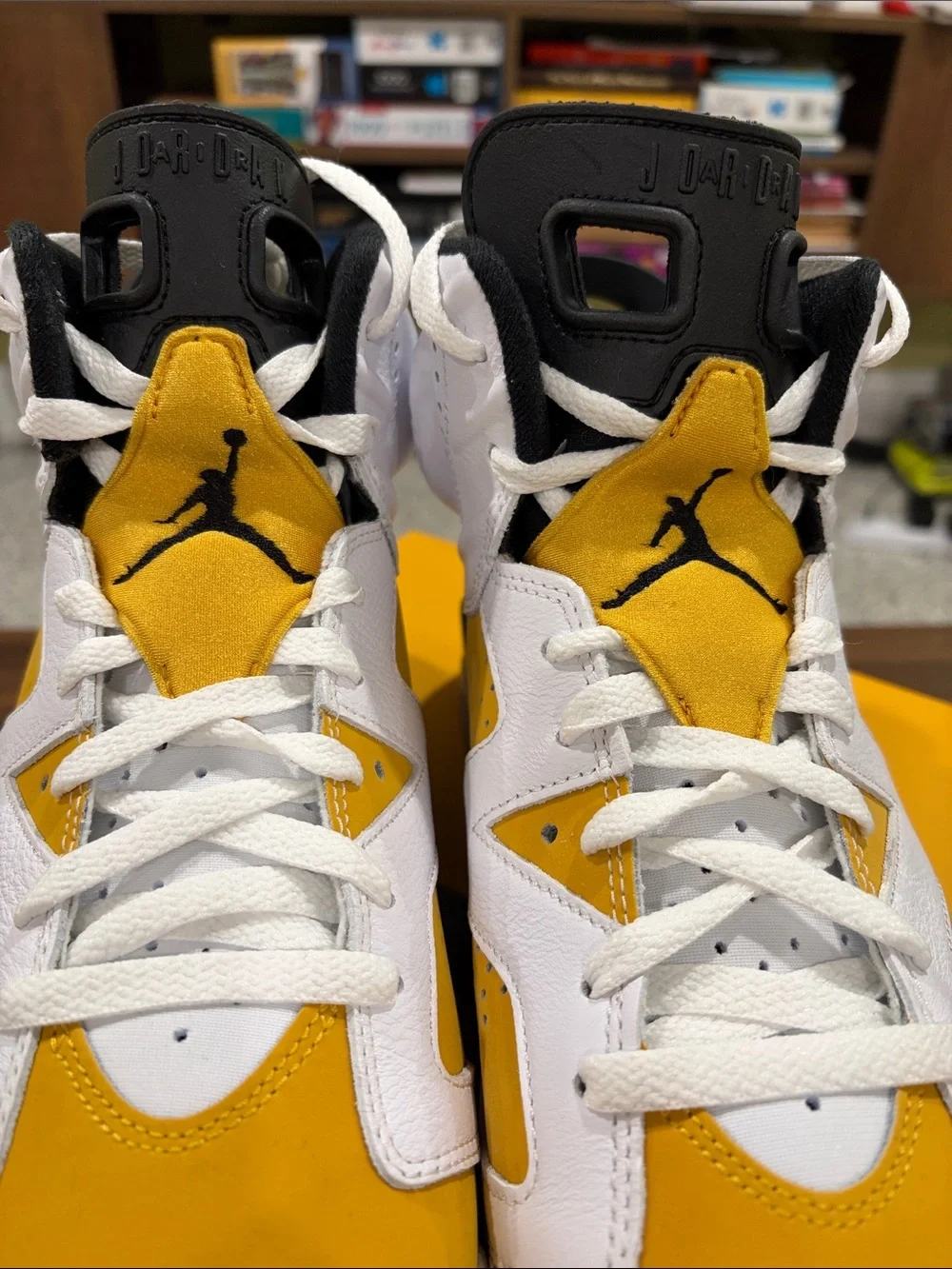 Air Jordan 6 Retro YELLOW OCHRE Sz 9.5 men’s